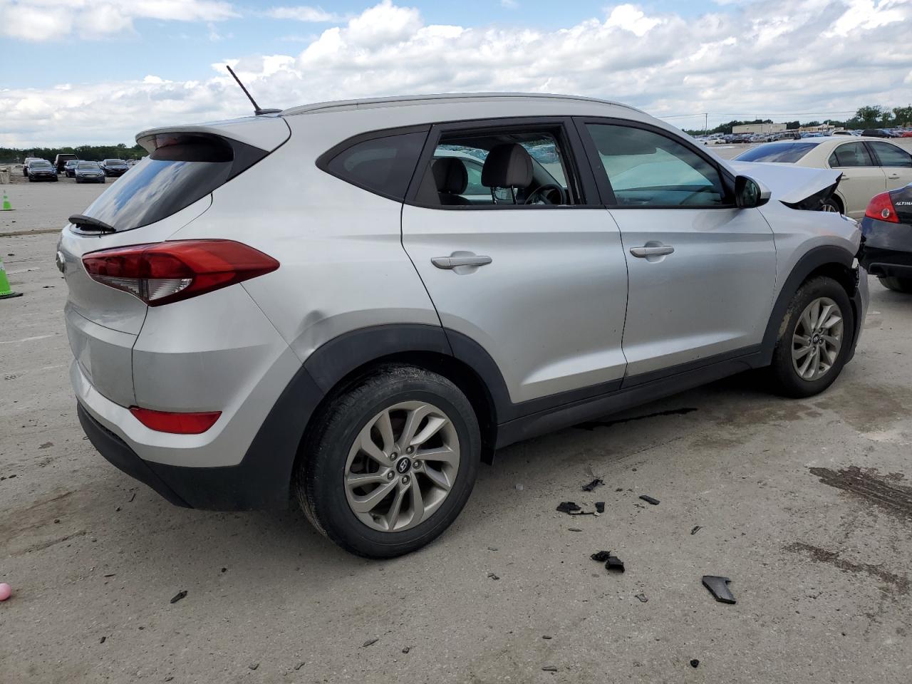 2016 Hyundai Tucson Limited vin: KM8J33A44GU088533