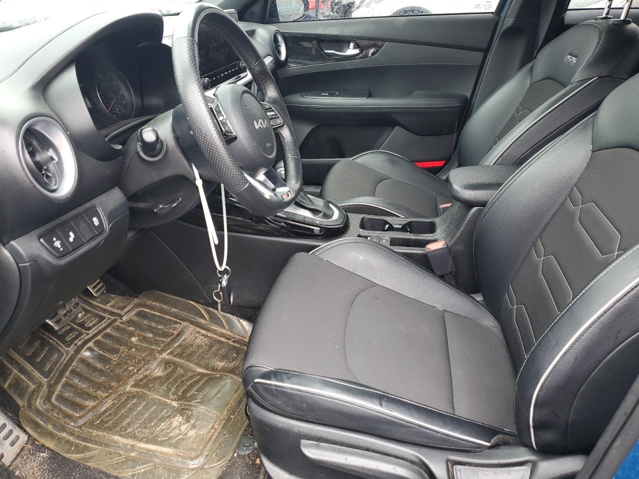 3KPF54AD4PE572324 2023 Kia Forte Gt Line