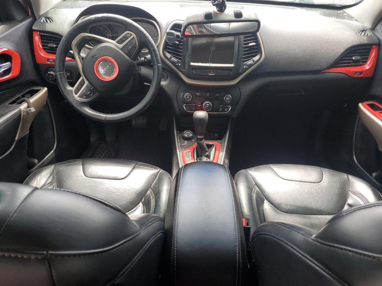 1C4PJMCB8HW575407 2017 Jeep Cherokee Latitude