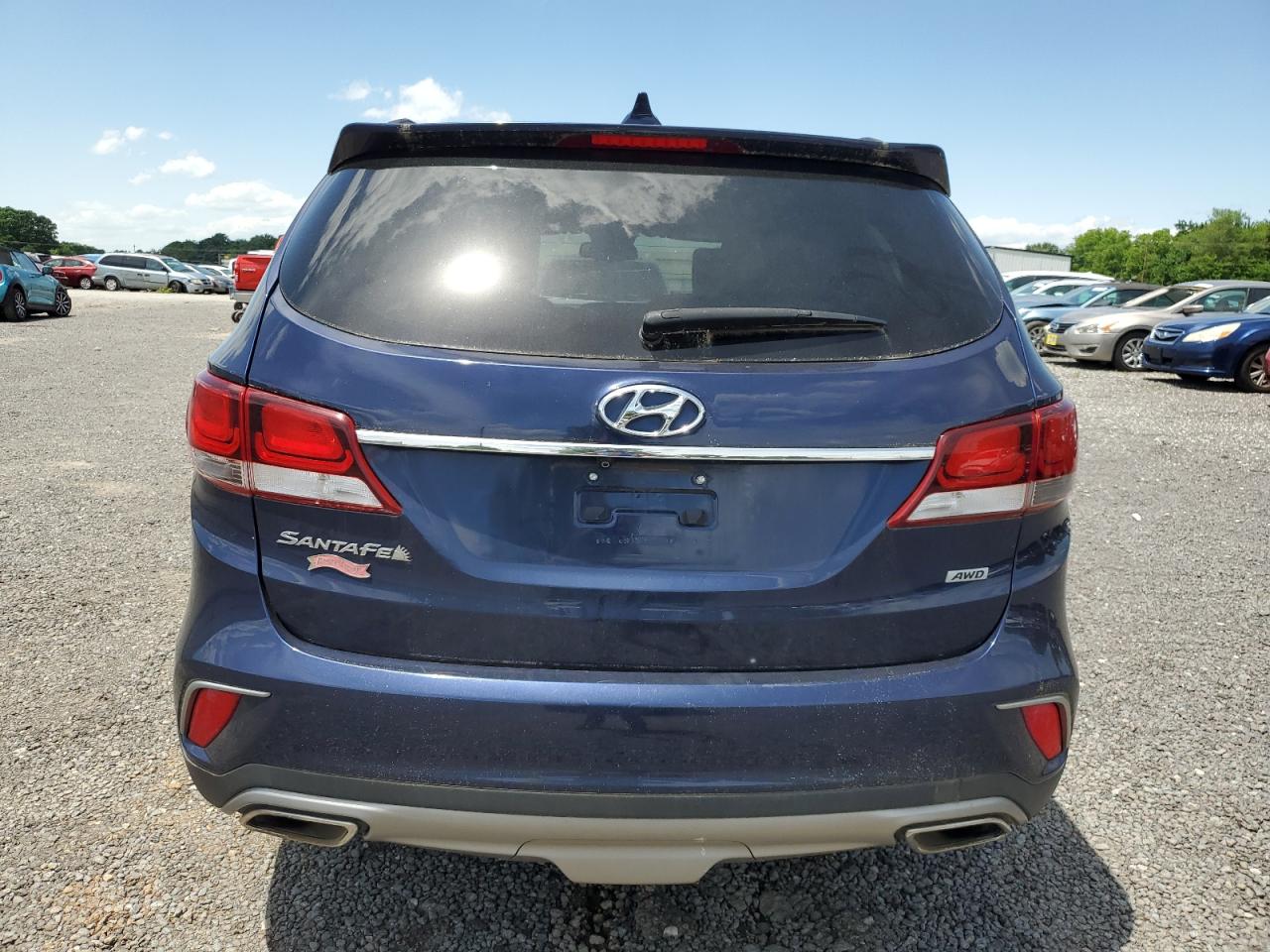 KM8SMDHF1HU203721 2017 Hyundai Santa Fe Se