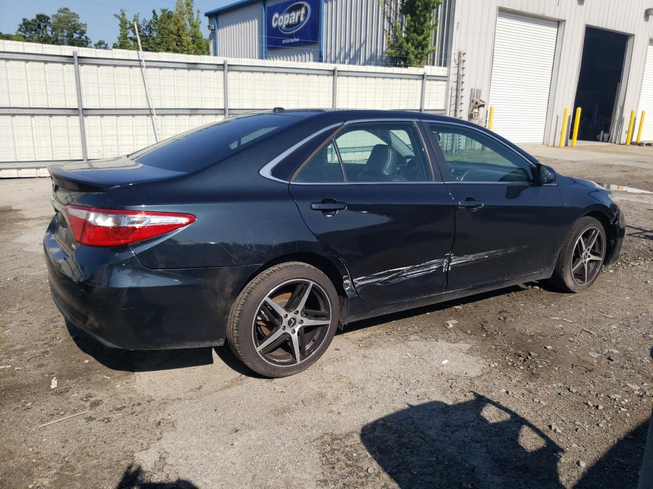 4T1BF1FK8FU010536 2015 Toyota Camry Le