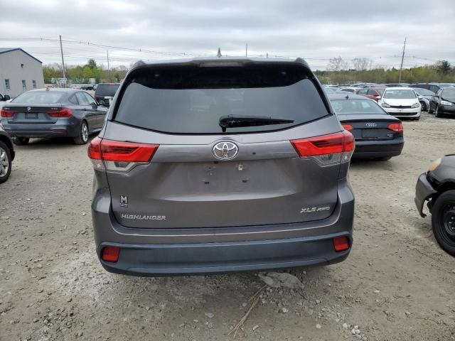 VIN 5TDJZRFH7KS701713 2019 Toyota Highlander, SE no.6