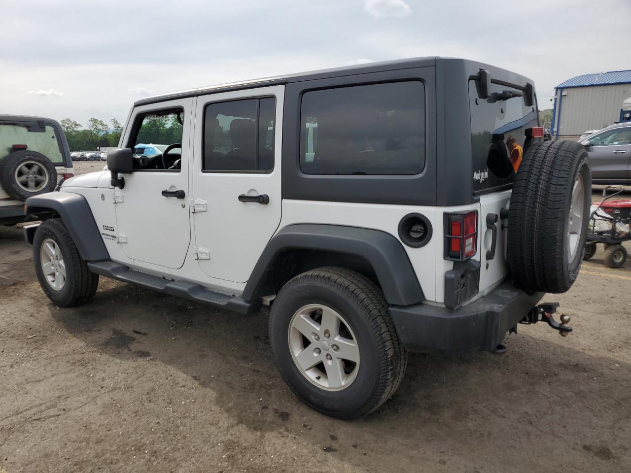 2018 Jeep Wrangler Unlimited Sport vin: 1C4HJWDG8JL889995