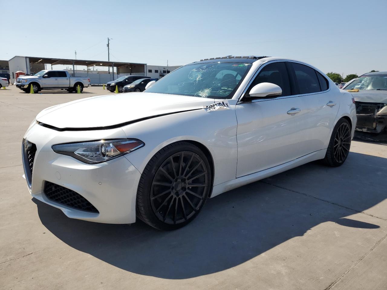 ZARFAECN6H7555992 2017 Alfa Romeo Giulia Ti