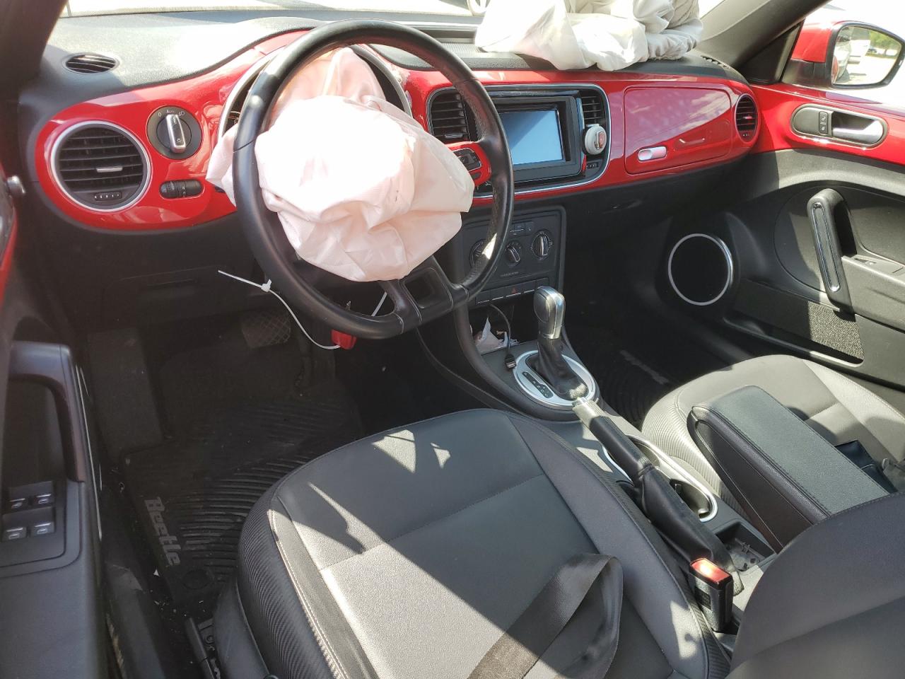 3VW517AT7GM804580 2016 Volkswagen Beetle S/Se