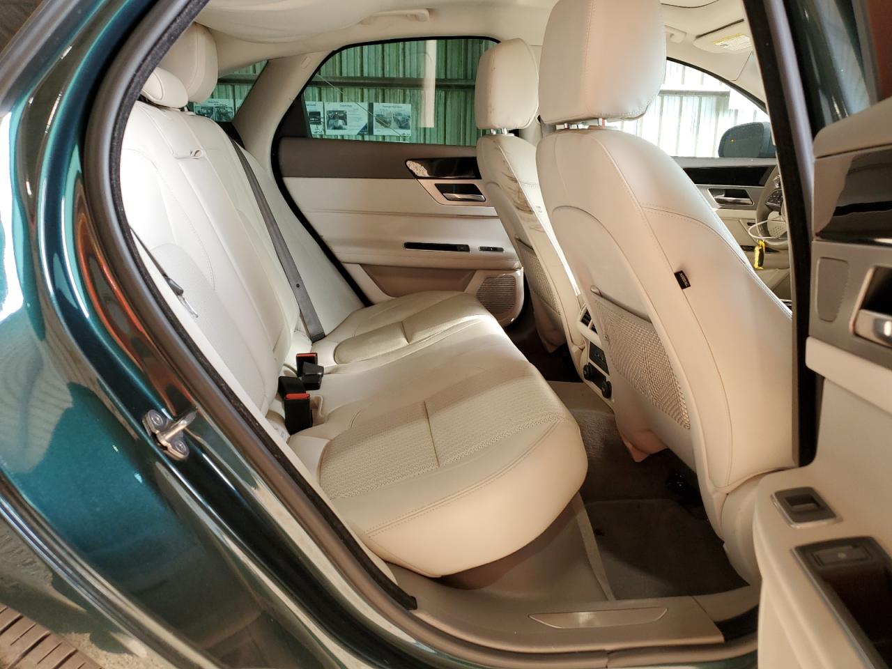 SAJBE4BV6GCY14464 2016 Jaguar Xf Prestige