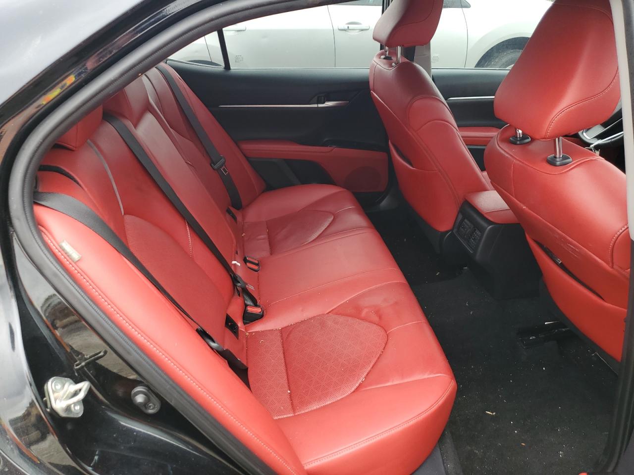 4T1B61HK2KU856880 2019 Toyota Camry Xse