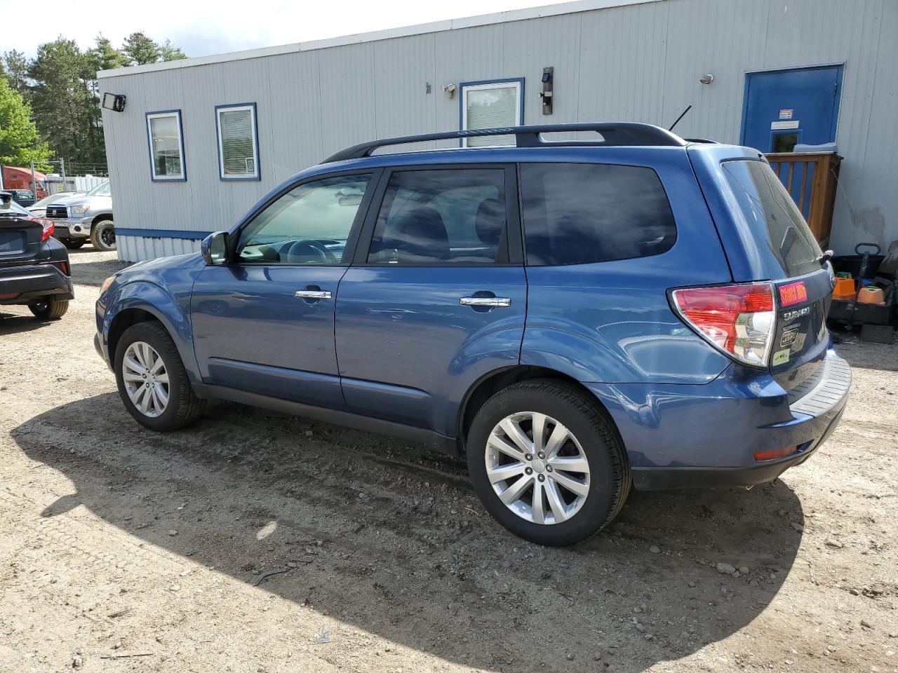 JF2SHADC9DH437631 2013 Subaru Forester 2.5X Premium