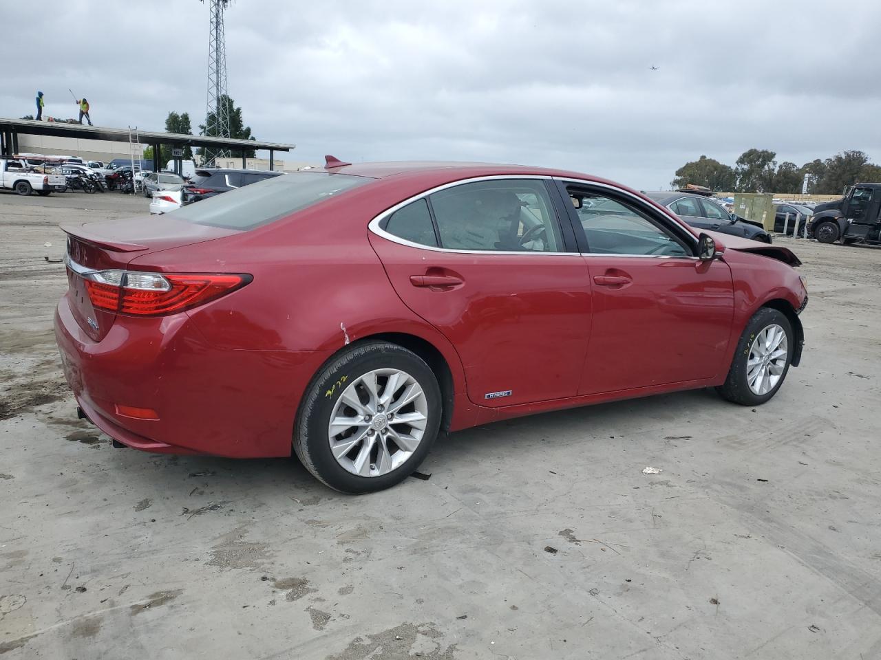 JTHBW1GG0D2014229 2013 Lexus Es 300H