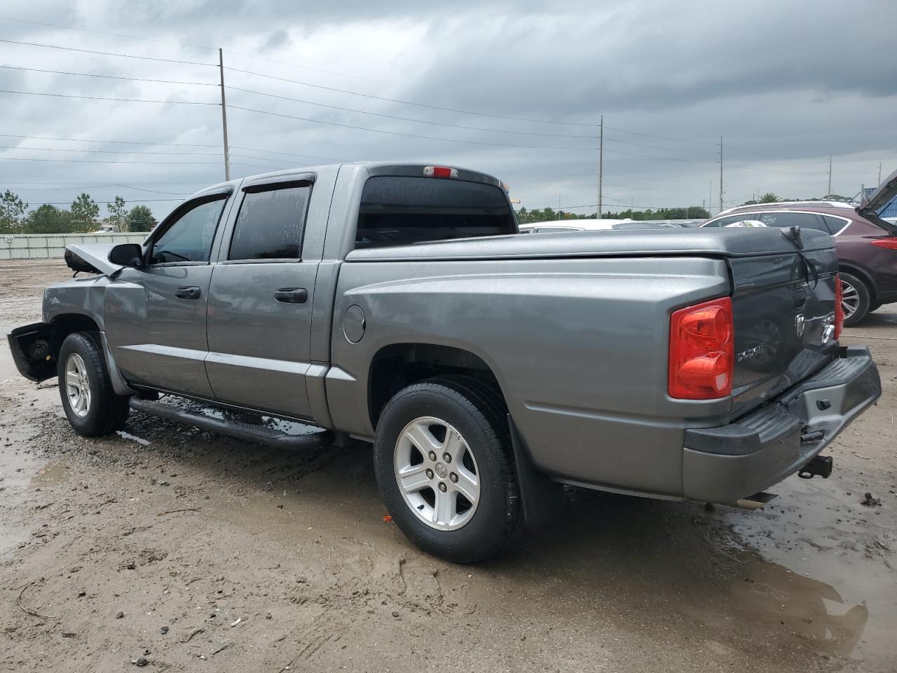 1D7RE3GK4BS673713 2011 Dodge Dakota Slt