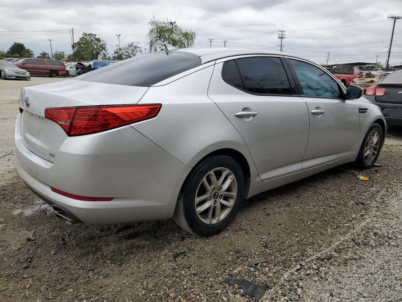 KNAGM4A75B5109384 2011 Kia Optima Lx