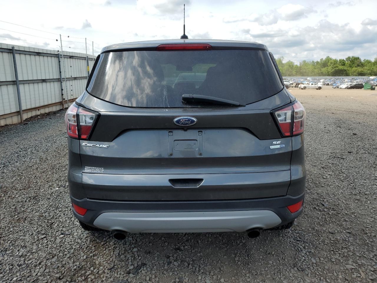 1FMCU9GD0HUE20033 2017 Ford Escape Se