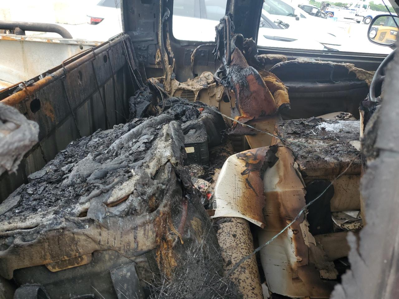 1B7HF13Z2YJ133981 2000 Dodge Ram 1500