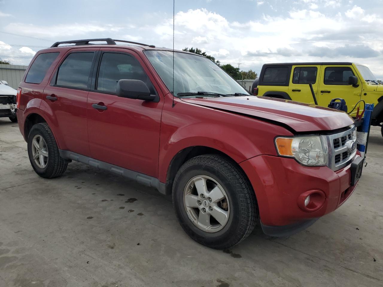 1FMCU0DG1BKC17357 2011 Ford Escape Xlt