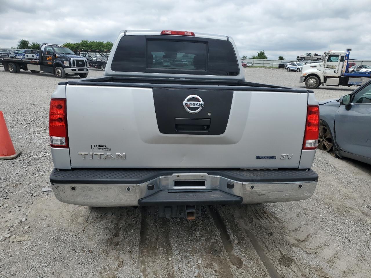 1N6BA0ED2BN323065 2011 Nissan Titan S