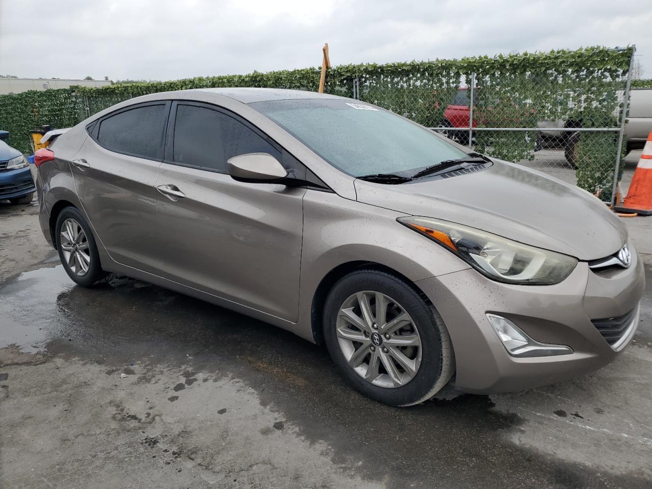 5NPDH4AE9GH749095 2016 Hyundai Elantra Se