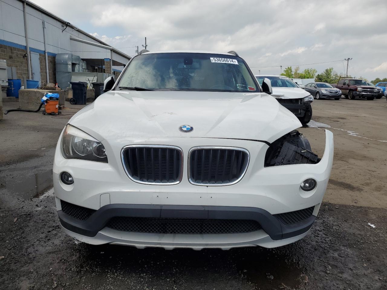 2015 BMW X1 xDrive28I vin: WBAVL1C56FVY28220