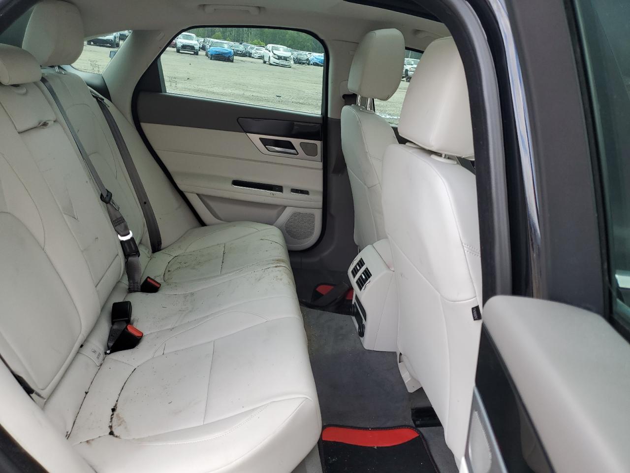 SAJBD4BV5HCY42325 2017 Jaguar Xf Premium