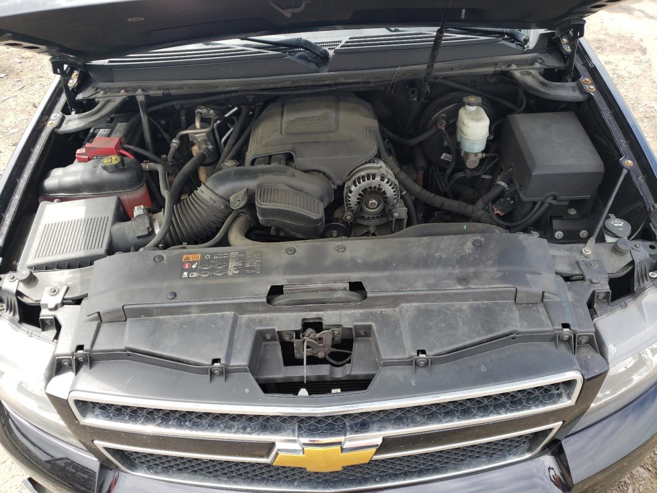 1GNSKJE70ER235832 2014 Chevrolet Suburban K1500 Lt