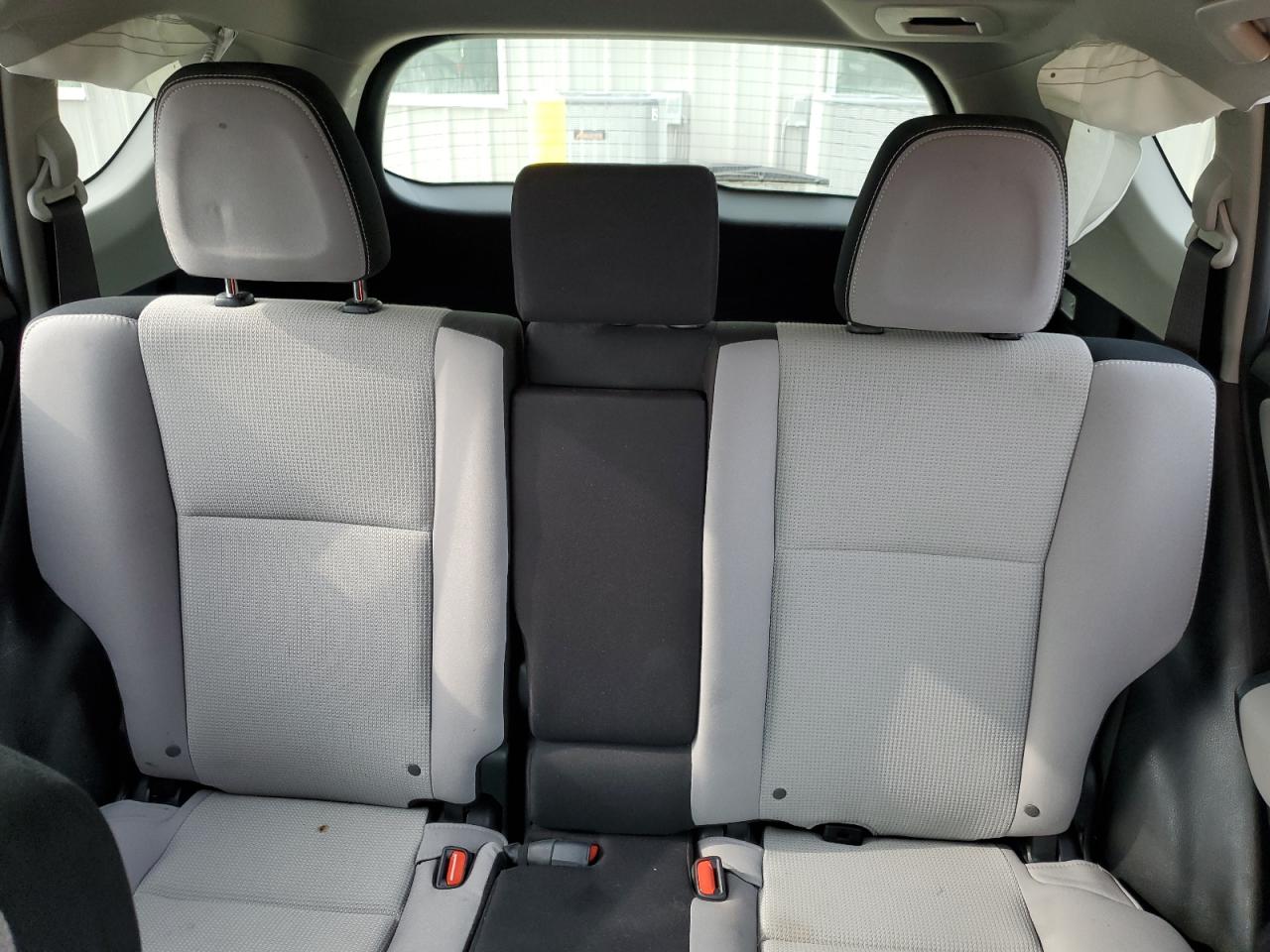 JTMWFREV3HJ705236 2017 Toyota Rav4 Xle