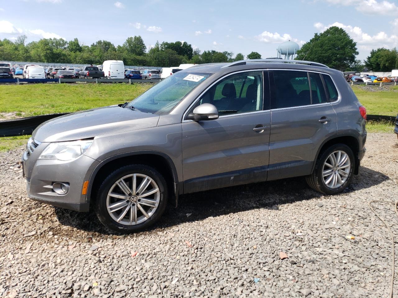 WVGBV7AX4BW553132 2011 Volkswagen Tiguan S