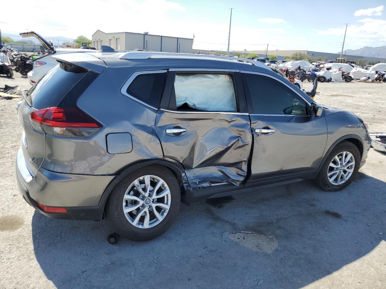 KNMAT2MT4JP516821 2018 Nissan Rogue S