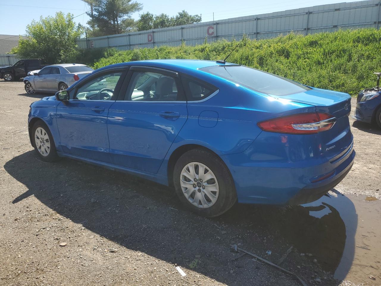 2019 Ford Fusion S vin: 3FA6P0G76KR281268