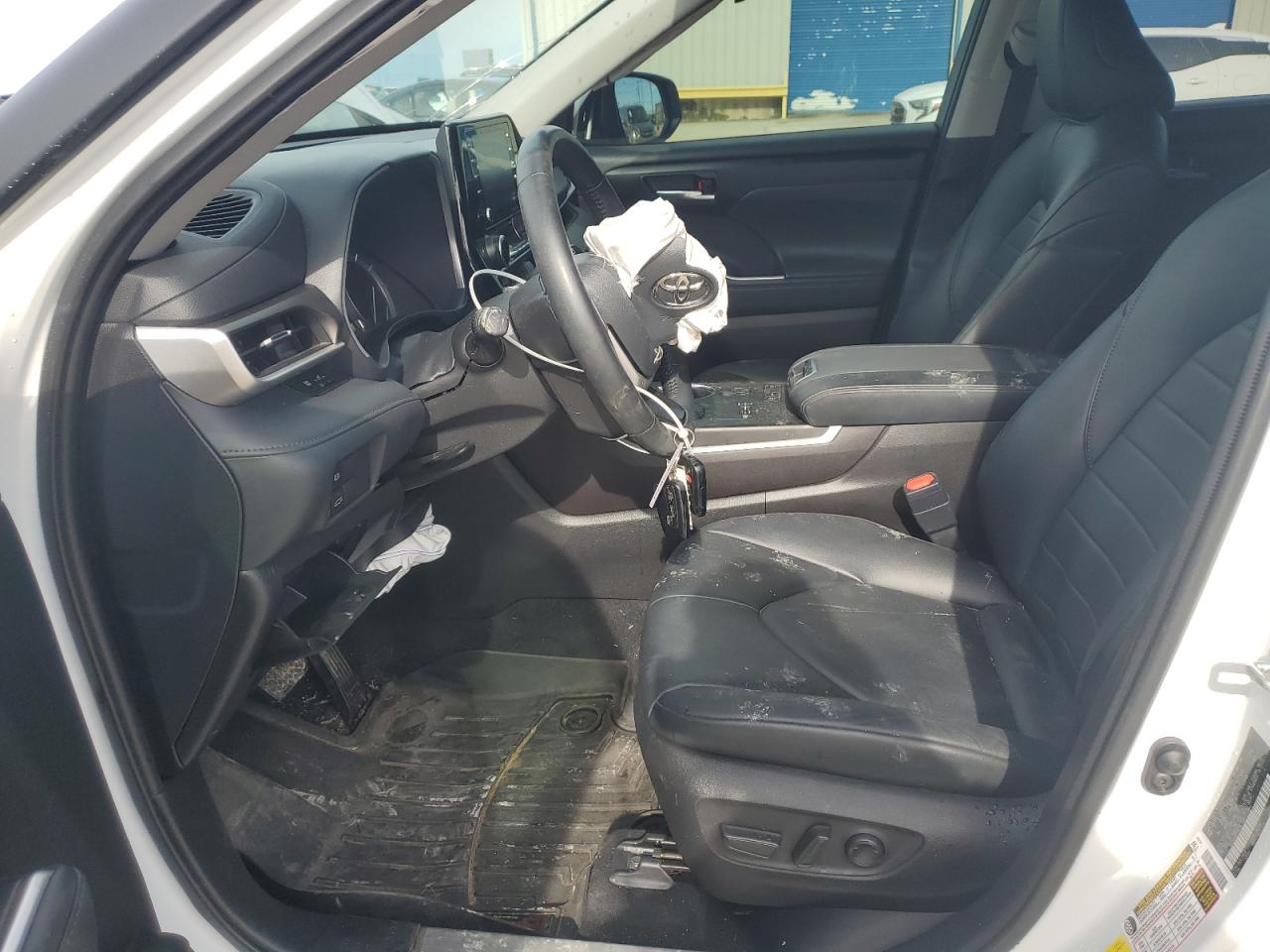 5TDGZRAH5NS550781 2022 Toyota Highlander Xle