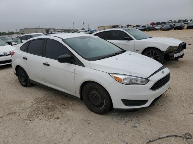 2016 Ford Focus S VIN: 1FADP3E21GL239029 Lot: 52384034