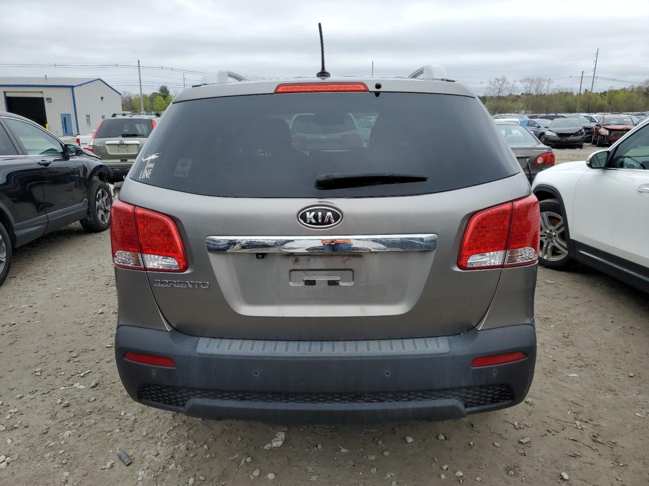 5XYKT3A11BG169756 2011 Kia Sorento Base