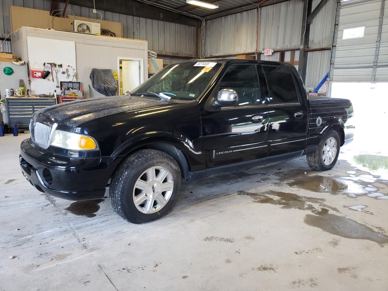 5LTEW05AX2KJ02545 2002 Lincoln Blackwood