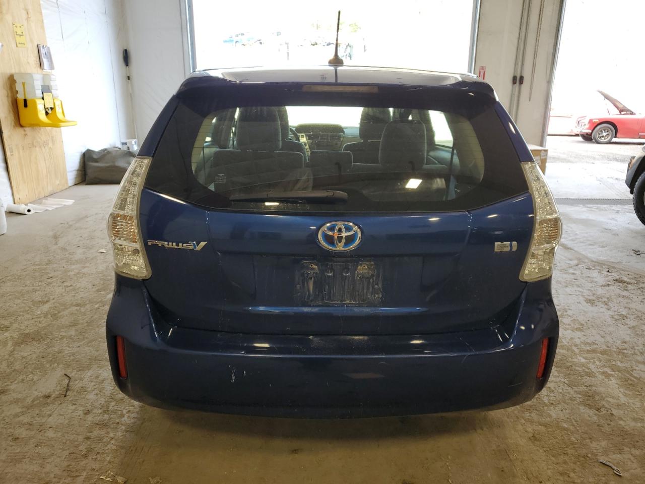 JTDZN3EU5EJ009056 2014 Toyota Prius V