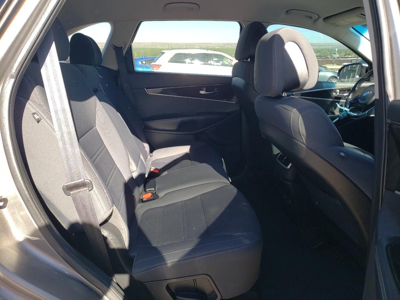 5XYPG4A32GG145300 2016 Kia Sorento Lx