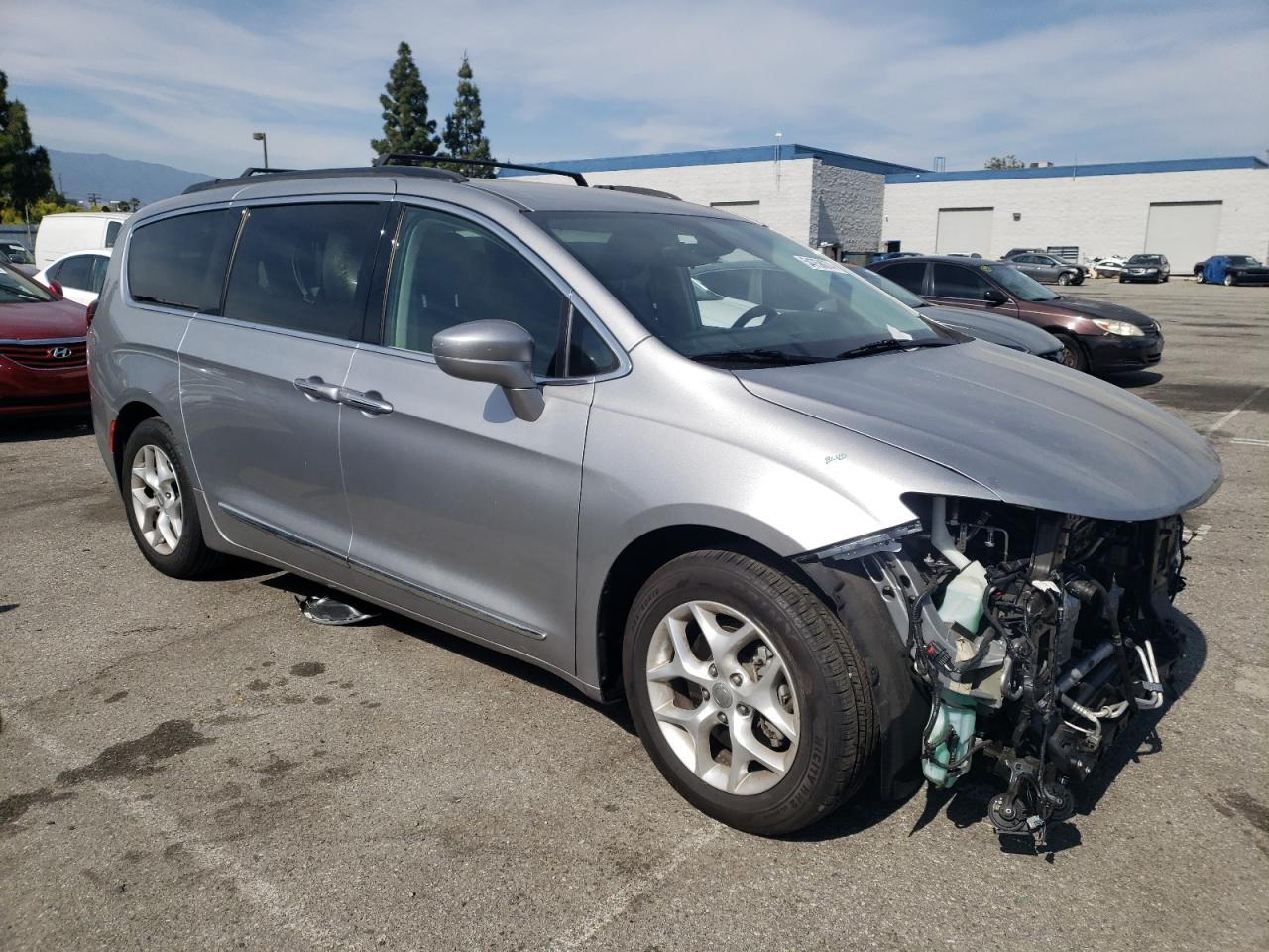 2C4RC1BG0HR803830 2017 Chrysler Pacifica Touring L