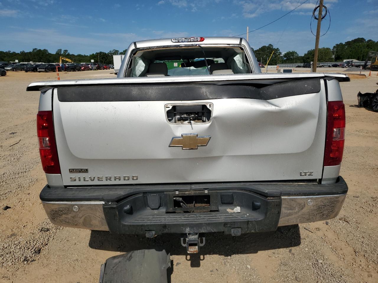 3GCPCTE0XBG342148 2011 Chevrolet Silverado C1500 Ltz