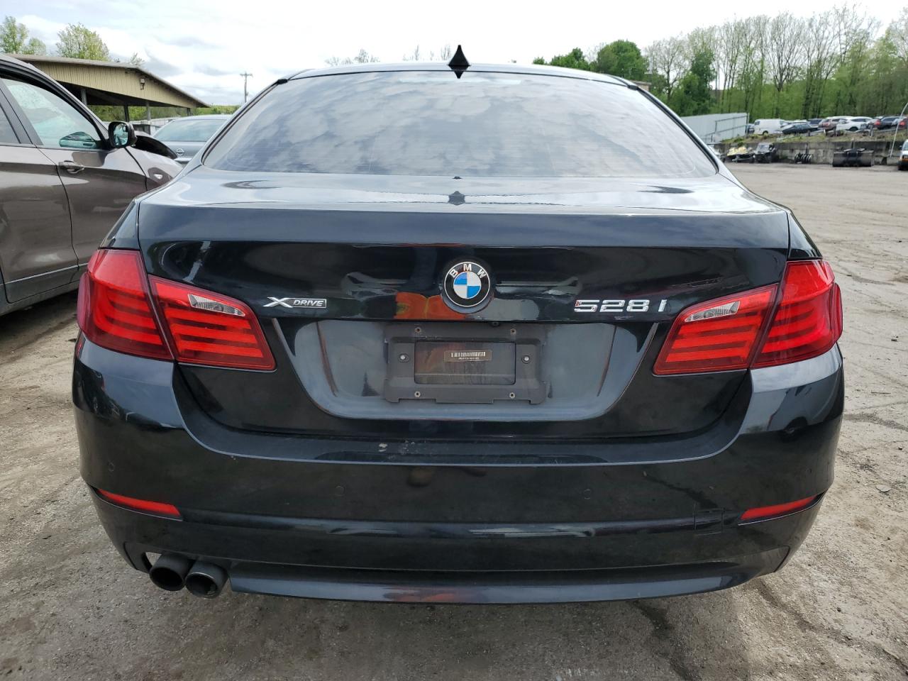 WBAXH5C51DD107498 2013 BMW 528 Xi