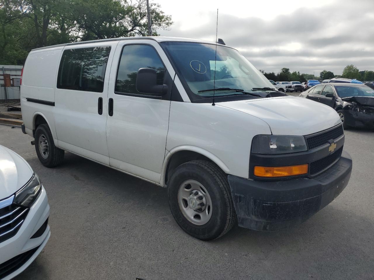 1GCWGAFP3M1241745 2021 Chevrolet Express G2500