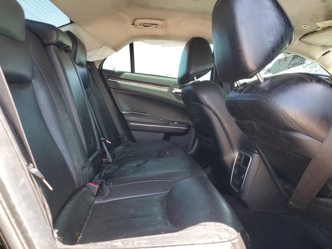 2C3CCAEG1KH697973 2019 Chrysler 300 Limited