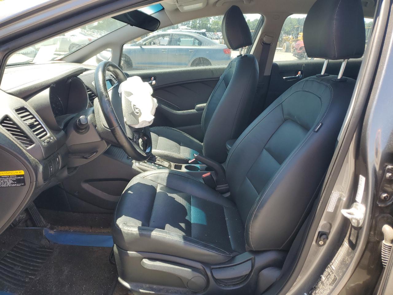 KNAFX5A88H5722853 2017 Kia Forte Ex