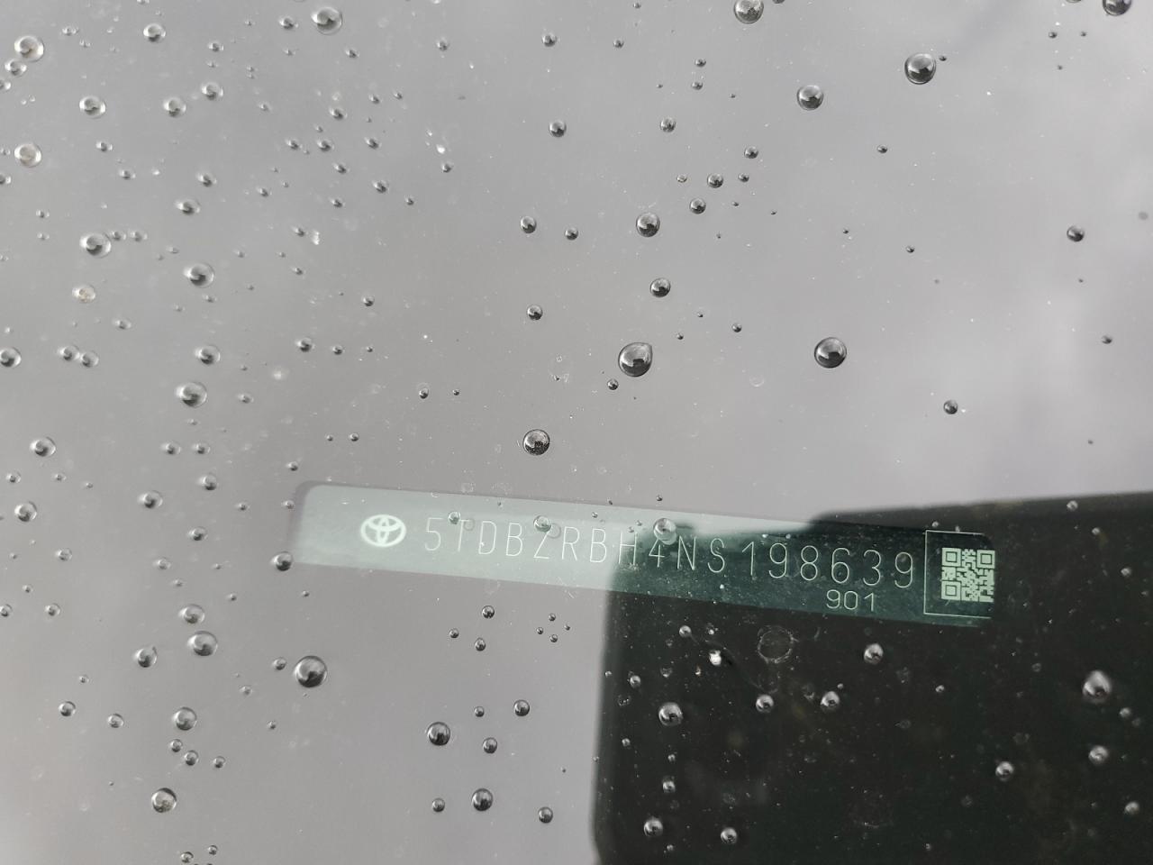 5TDBZRBH4NS198639 2022 Toyota Highlander L