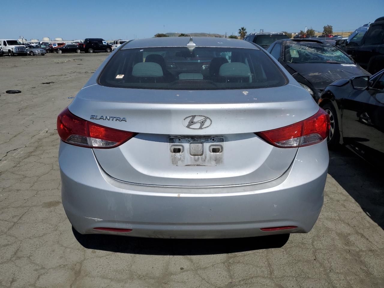 5NPDH4AE4DH385003 2013 Hyundai Elantra Gls