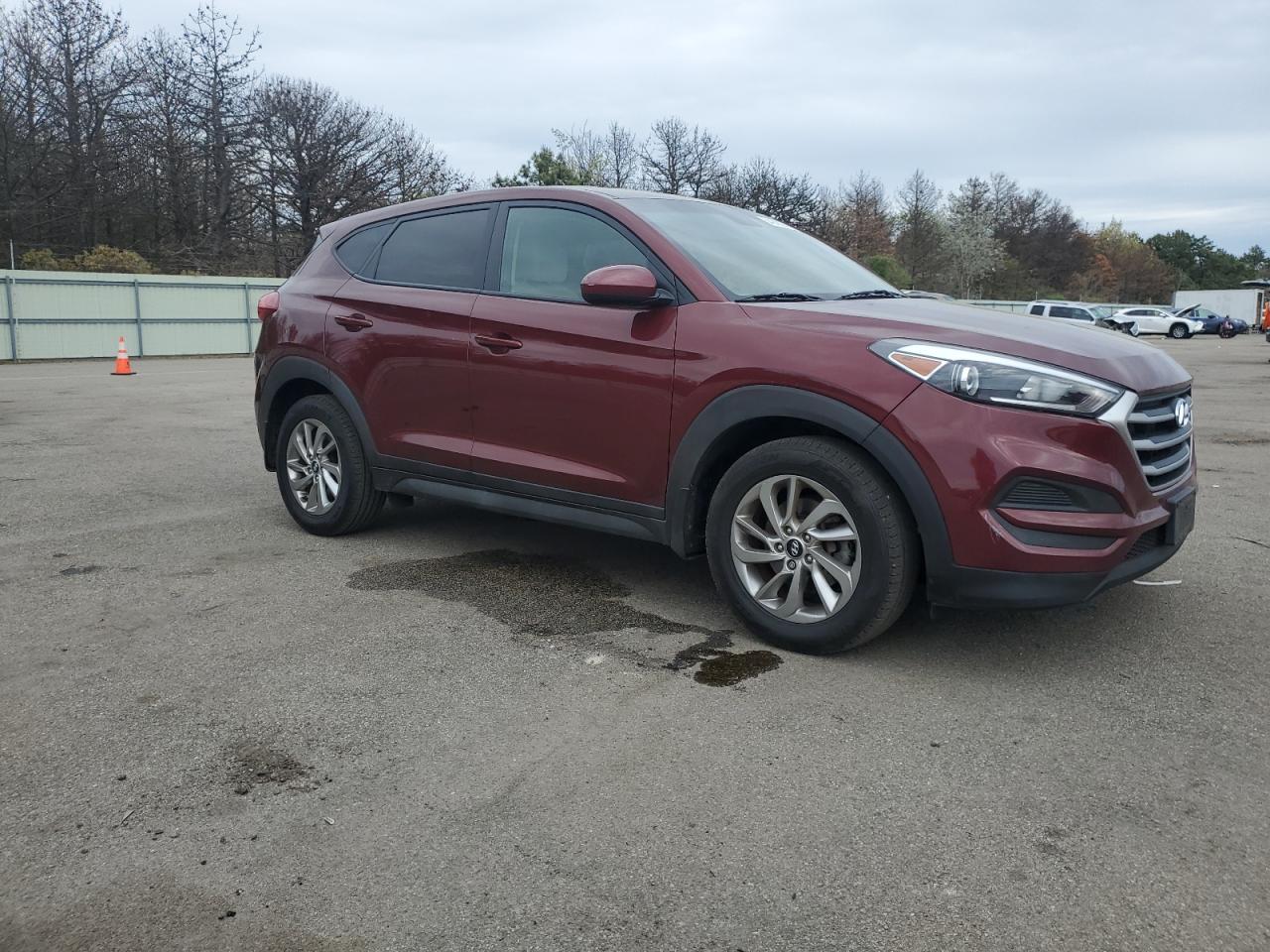 KM8J2CA40JU631421 2018 Hyundai Tucson Se