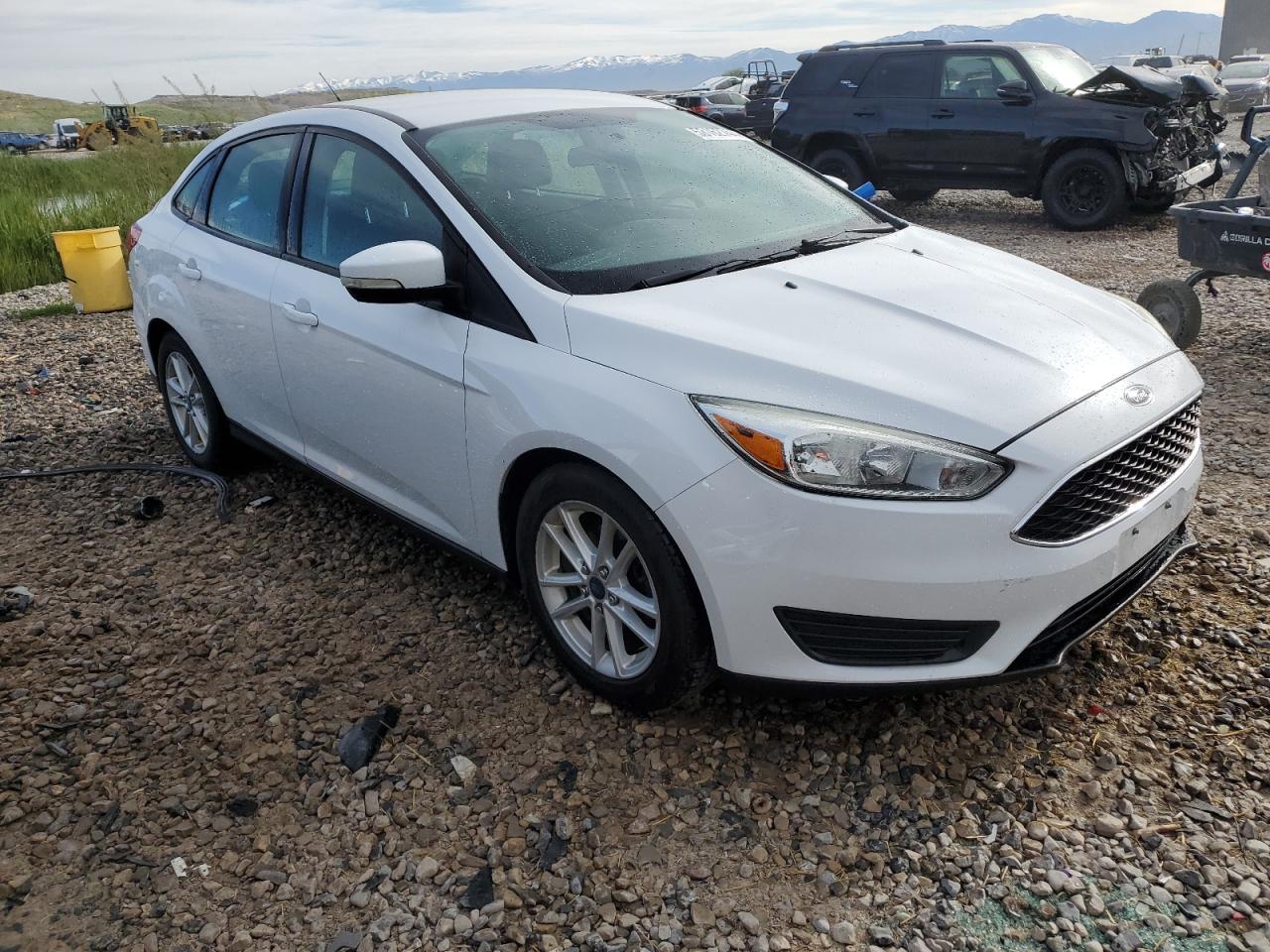 2015 Ford Focus Se vin: 1FADP3F28FL314239