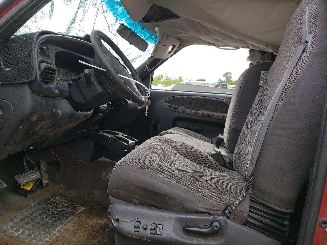 1B7HC13Y4XJ521275 1999 Dodge Ram 1500