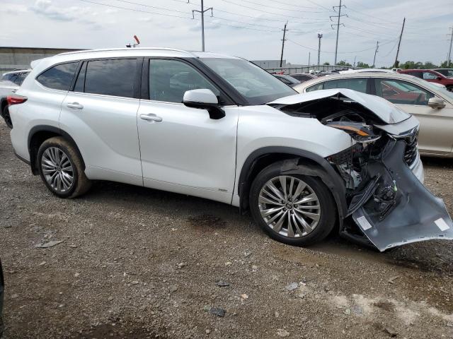2022 TOYOTA HIGHLANDER - 5TDEBRCH7NS094551