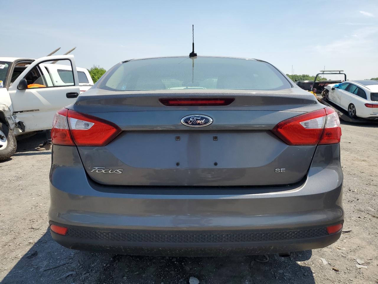 1FAHP3F23CL241018 2012 Ford Focus Se