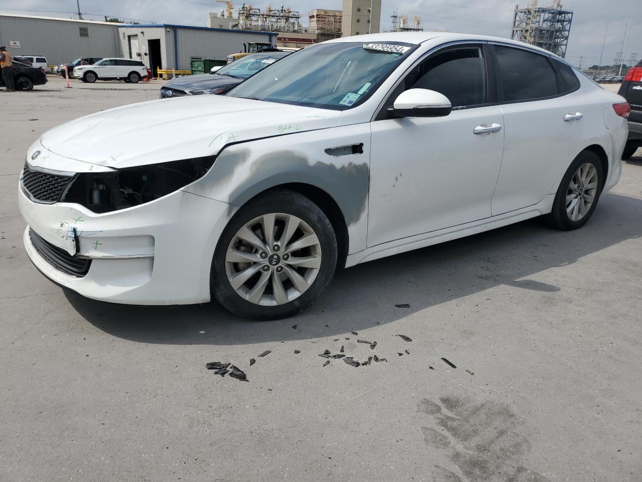 5XXGT4L3XGG082346 2016 Kia Optima Lx