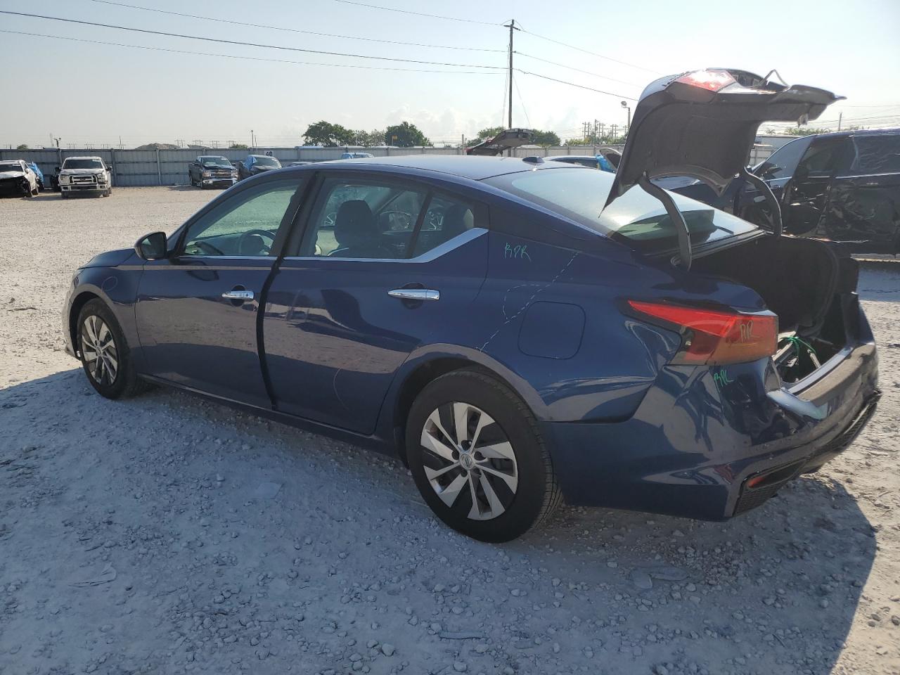 1N4BL4BV3KC130796 2019 Nissan Altima S