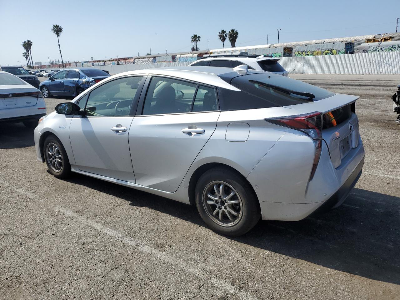 JTDKBRFU1J3081530 2018 Toyota Prius