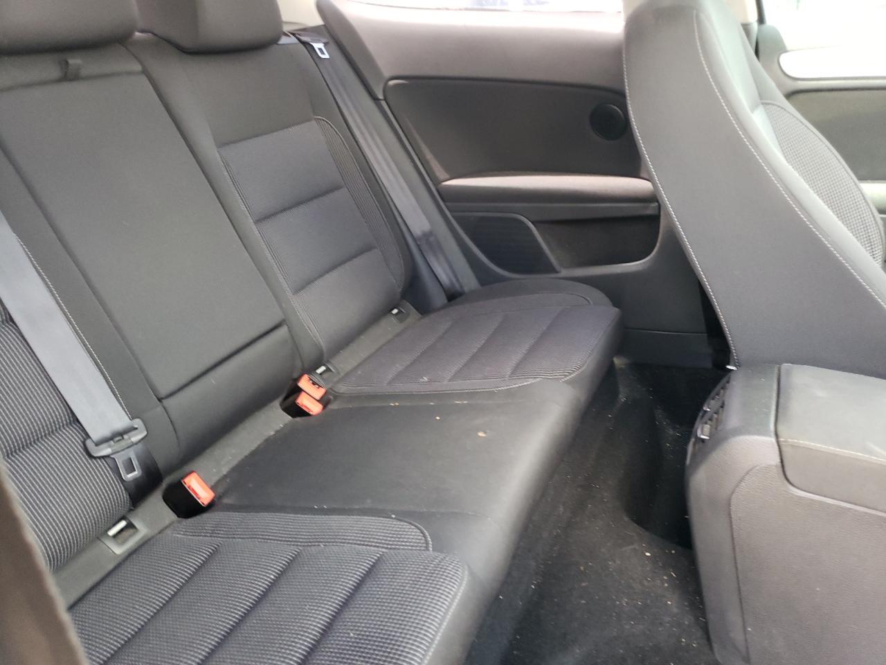 WVWBM7AJ5BW174028 2011 Volkswagen Golf